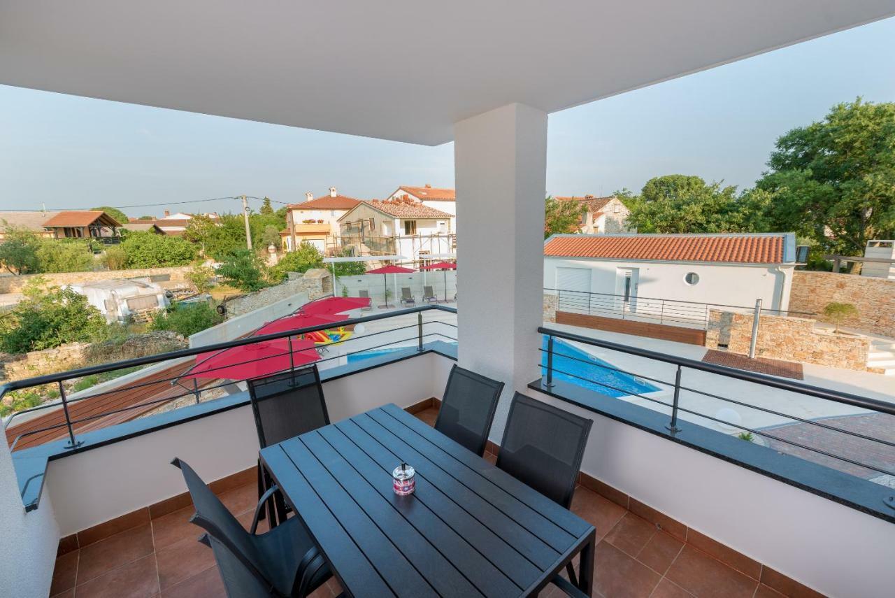 Villa Anja 1St Floor Peroj Kültér fotó
